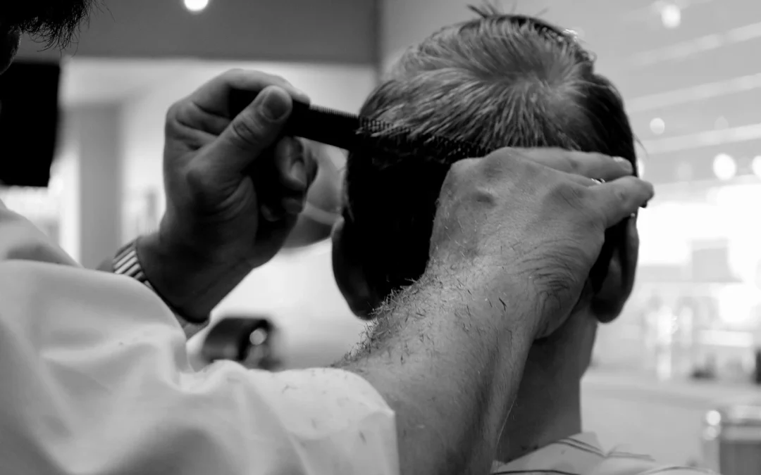 Combattre les Pellicules du Cuir Chevelu avec HydraFace: Une Solution Efficace pour une Chevelure Saine