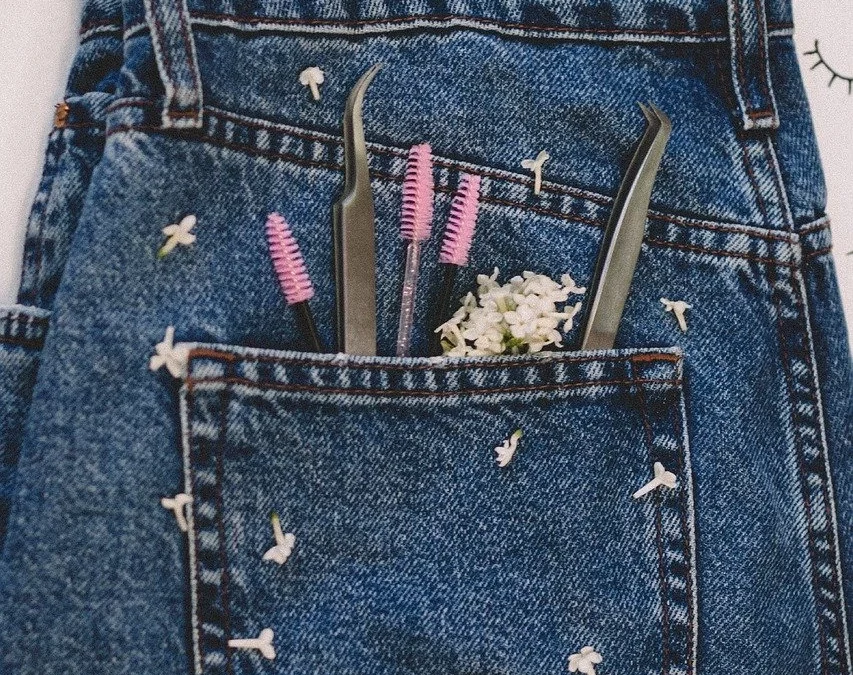 Tout ce que Vous Devez Savoir sur l’Épilation des Sourcils