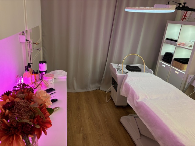 « Stimulation du cuir chevelu : Les bienfaits du Head Spa chez ClaudiaDeJanas à Lausanne »